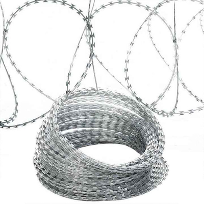 Venda a retalho BTO-10 Razor Barbed Wire High Tensile Rolls For Secure Enclosures Painel de vedação de arame farpado