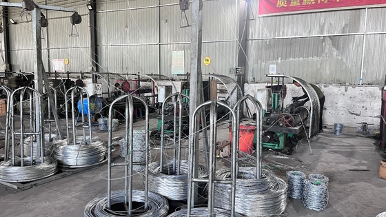 Alta qualidade de fio de barro 0.5mm-5.0mm fio de barro galvanizado Bto-12 galvanizado proteção de fio de barro