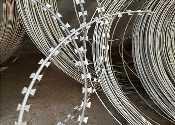 Corrosão resistente Barbante Barbed Wire Fronteiras nacionais Usado Parede