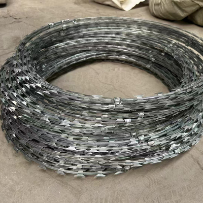 Galvanizado Concertina Razor Wire Cross Coil Duplo Loops