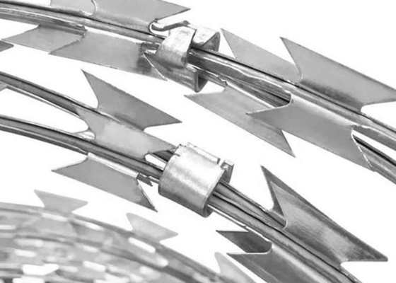 Linha reta espiral e cruz espiral Tipos de vedação de segurança de arame farpado