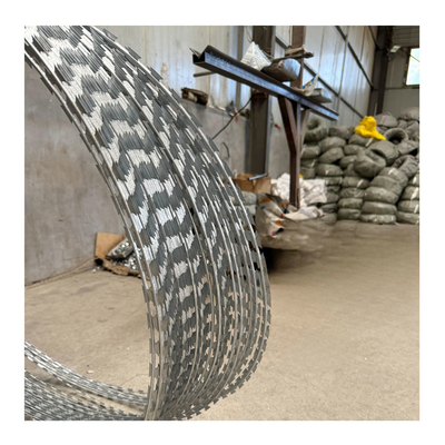 Preço por atacado Telhas de Barro Anti-Climb Razor Barbed Airport Prison Galvanized Fence