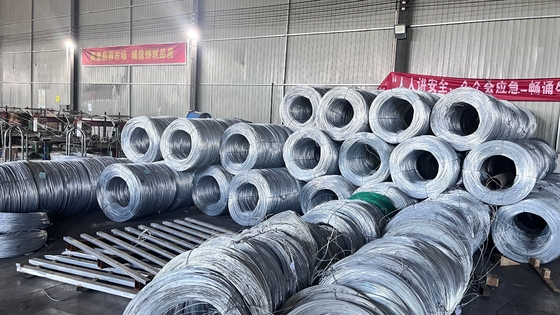 Fábrica Hot Dip Galvanized Barbed Wire For Mesh Security Fencing 12,5 Gauge 18 Gauge PVC revestido de ferro Barbed Wire