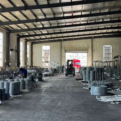 China fábrica de alta qualidade fornecedor vende galvanizado arame farpado anti-roubo arame farpado a baixo preço