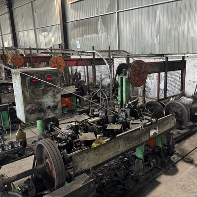 KN Venda à Venta Quente de Arame farpado Eletrogalvanizado Arame farpado
