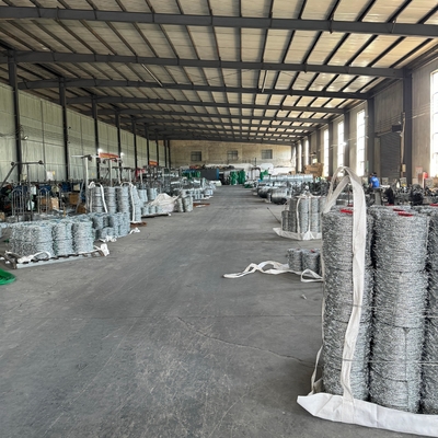 Fábrica Hot Dip Galvanized Barbed Wire For Mesh Security Fencing 12,5 Gauge 18 Gauge PVC revestido de ferro Barbed Wire