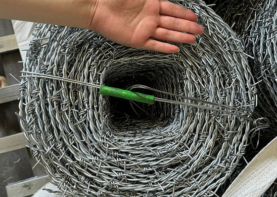 Proteção contra escalada Proteção contra roubo Proteção contra ferrugem Proteção contra arame farpado
