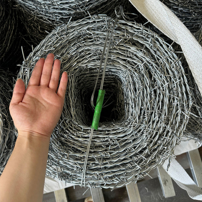 Círculo de arame farpado galvanizado tradicional 400M 500M 50Kg por rolo de aço 5mm de diâmetro para cerca e proteção