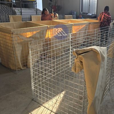 Defensive Barrier Galvanized Welded Mesh 5mm Wire 300 Gsm Geotextile Lined Earth Filled Military Gabion Box for Army Bunkers