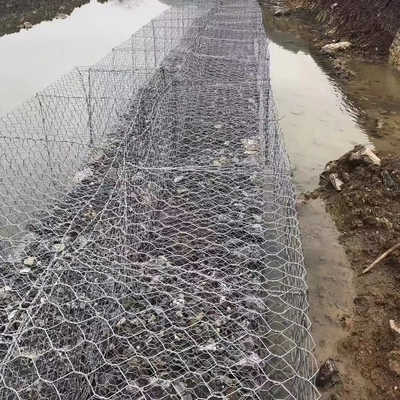 Q195 padrão galvanizou cestas de  Gabion para a parede de retenção do controlo de cheias