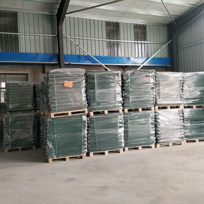 A barreira galvanizada quente Mesh Welded Military Defensive Hesco do bastião encaixota com geotêxtil