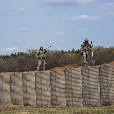 A barreira militar defensiva Galfan de mil. 10+Mil 3 soldou a caixa Hesco de Gabion