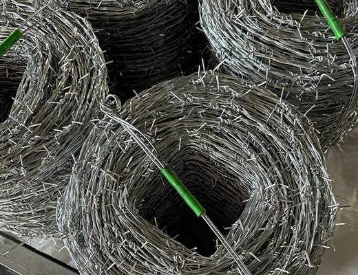Arame farpado de segurança eletro-galvanizado para isolamento e proteção