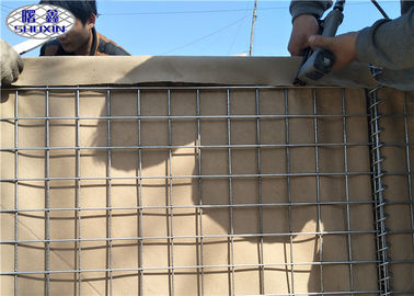 A instalação fácil personalizada da característica antiferrugem defensiva da parede do bastião