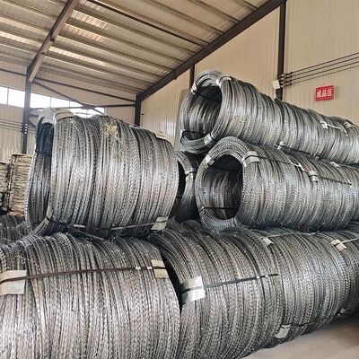 Lâmina galvanizada por imersão a quente, arame farpado, segurança agrícola, anti-escalada