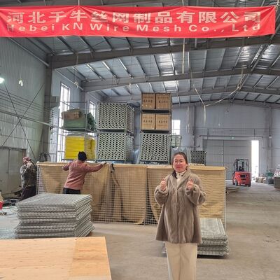 Barreira defensiva forte projetada para controle de inundações defesa militar e proteção de hotéis com materiais duráveis e acabamentos resistentes à corrosão