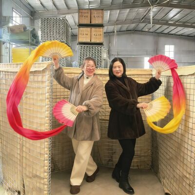 Barreira defensiva de geotextil não tecido com 3 polegadas por 3 polegadas de tamanho de buraco de malha fornecendo inundação superior e defesa militar