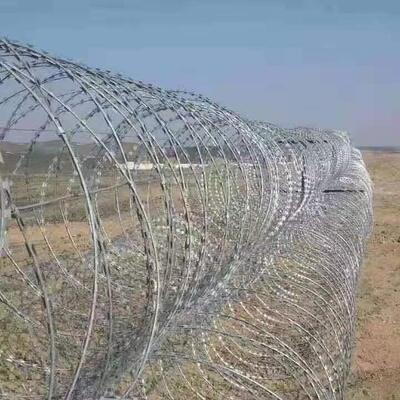 Resistente à ferrugem Galvanizado Cruz de Ferro Razor Barbed Wire Home Security 100MM-960MM Diâmetro da bobina 10-65mm Barbeira comprimento BTO-22 Stock