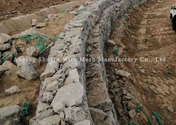 Fio sextavado galvanizado do ferro que enche cestas de Gabion para a proteção do banco de rio